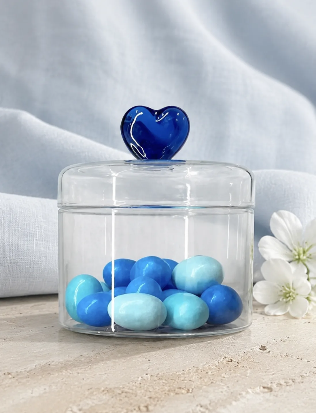bomboniera azzurra su travertino — Girardini Bomboniere Camisano Vicentino