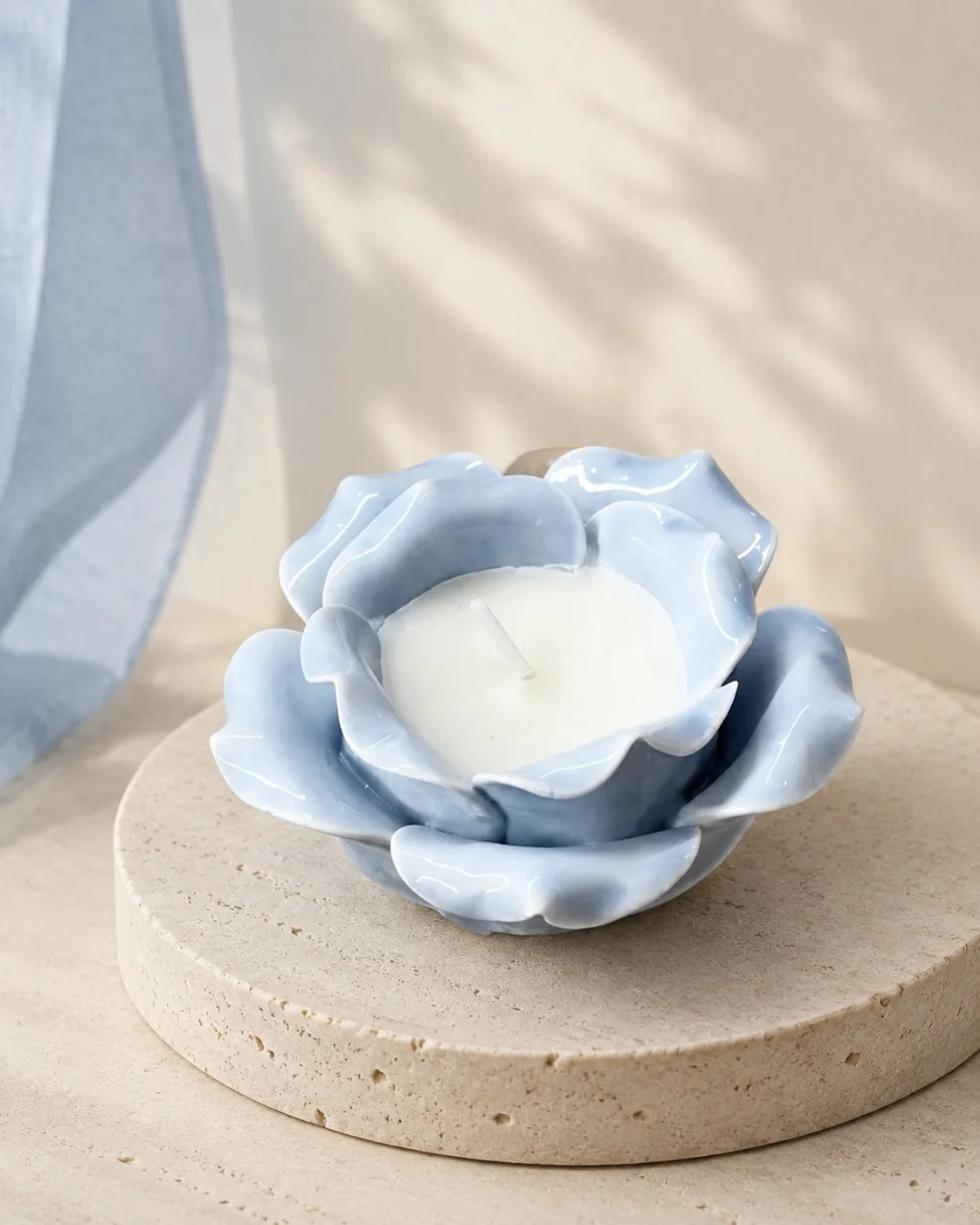 portacandela fiore azzurro con candela bianca — Girardini Bomboniere Camisano Vicentino
